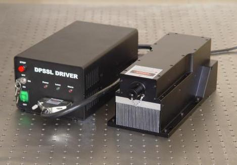 4400nm中紅外連續(xù)激光器